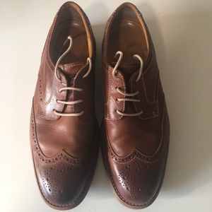 Sperry wingtip dress shoes